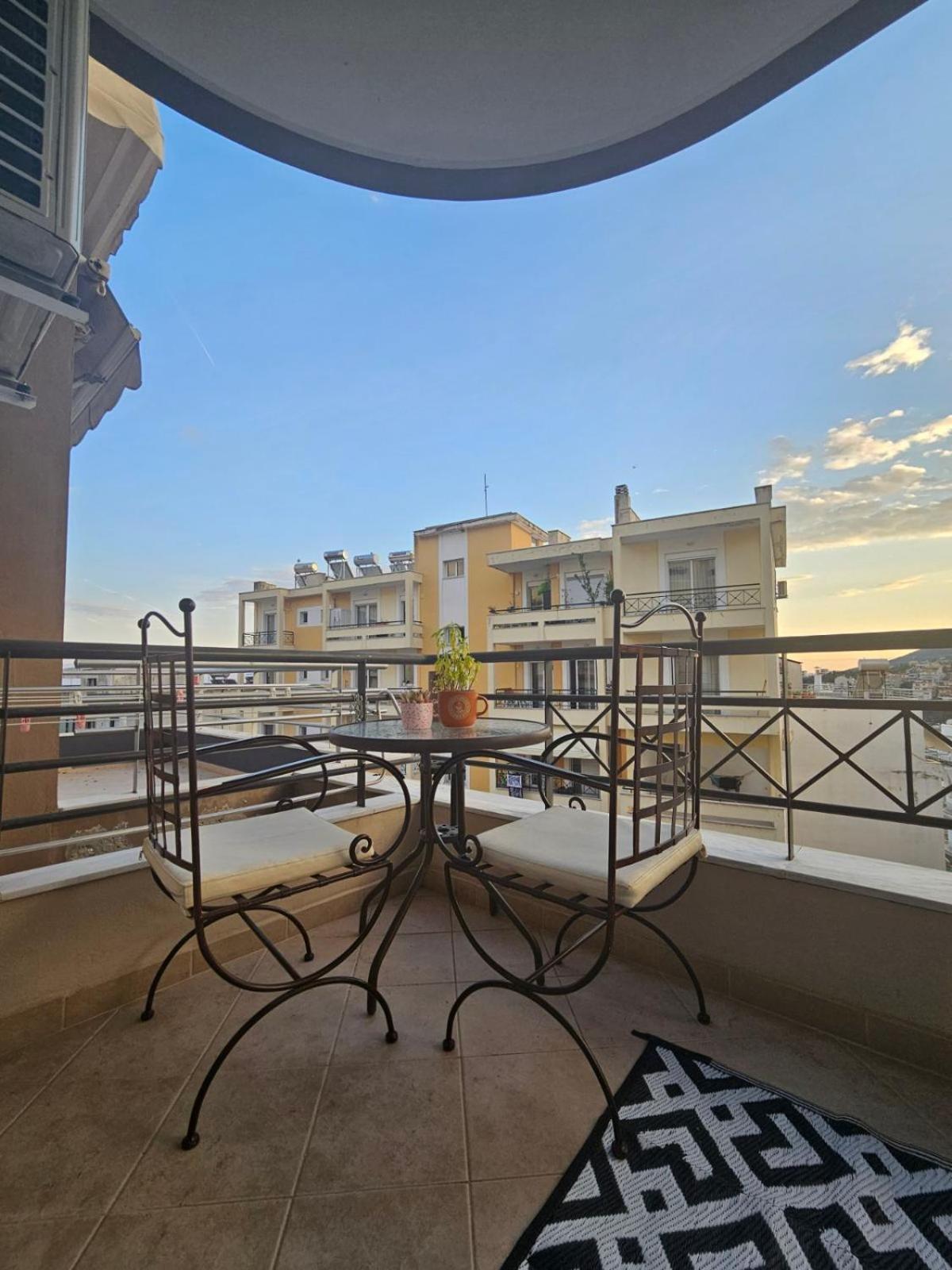 La Vie Est Belle Apartment Kavala Exterior photo